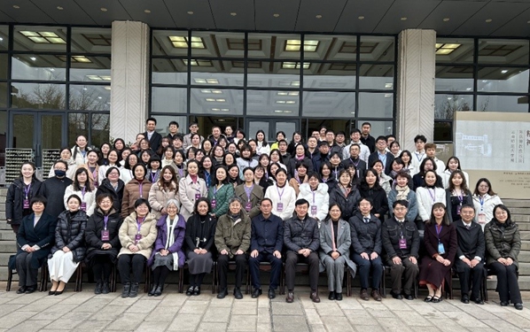 參加云南工作坊的學(xué)員與主辦方合影留念。笹川日中友好基金供圖